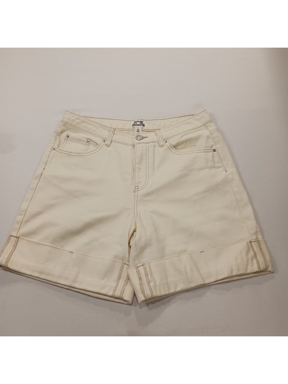 Future Collective Women's Cream Cotton Cuffed Denim Shorts Size 10 (32×7)